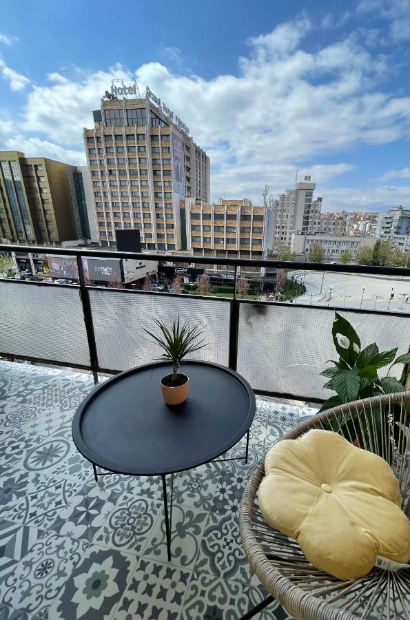 Cozy Bright Central Priștina Exterior foto